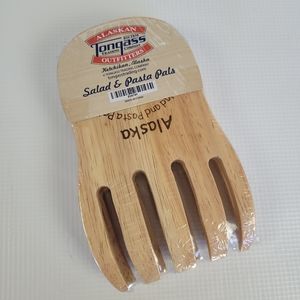 NWT ALASKAN Tongass Trading Company Wood Salad & Pasta Pals